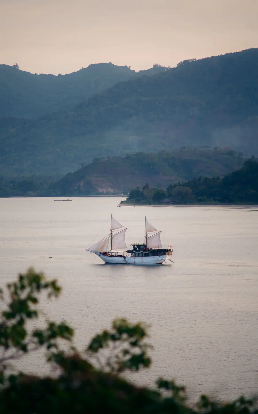 Komodo yacht charter Indonesia